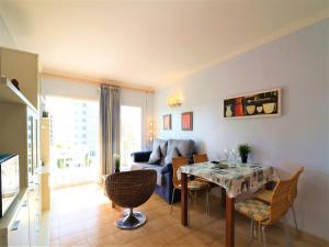 Apartment in Roses near Sta Margarita Beach