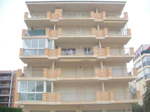 Apartment in Roses near Sta Margarita Beach