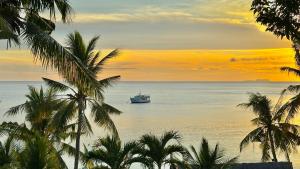 Coco Sunset Beach Resort