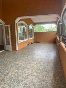 Surinam house
