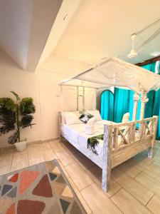 Bahari Studio Beach Front Apartment.