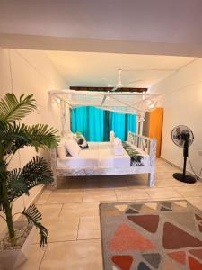 Bahari Studio Beach Front Apartment.