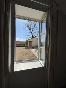 Villas Mas Constantin - piscine, jeux pour enfants et vue sur les montagnes : photos des chambres