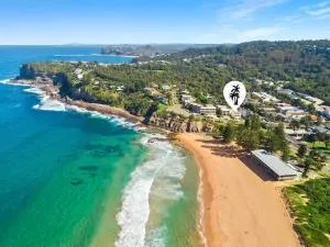 Beachside escape steps from the surf & village - Avalon