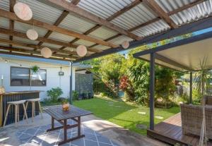 Large Family home in paradise! 1x 3 Bed house and 1x 2 Bed house only 1 Booking at any time