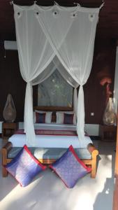 Baruna Sari Villa yoga and reatret view jungle