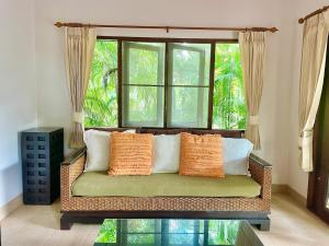 Villa Dua - Beachfront Sunset Garden Villa