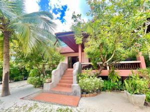 Villa Dua - Beachfront Sunset Garden Villa