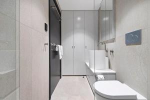 The Victorian Stone Terrace