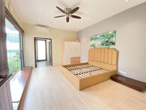 Elegant spacious 3-Bedroom Villa with Terrace and Garden - Central West Lake, Hanoi