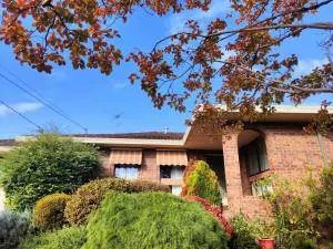 homey space Spacious Four-Bedroom, Free Parking, Family Preferred - 维勒希尔