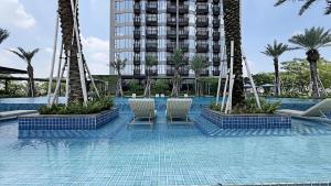 1BR apartment near MRT station