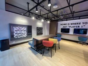 Spacious 2BR Luxury Suite across Okada, Airport