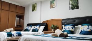 Riverbank Suites - River View Level 11, Sleeps 7