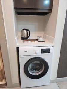 The Residences at BCCT by Stays PH Cozy retreat with hotel-style comforts and convenience, best location in BGC