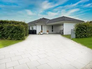 Modern 3BR near Rosengård, City E20 & Congress C - Birkum