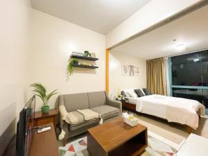 Prime Bgc Condo At Uptown Area #ournw28d