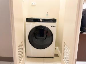 Prime Bgc Condo At Uptown Area #ournw28d
