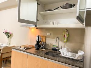 Prime Bgc Condo At Uptown Area #ournw28d