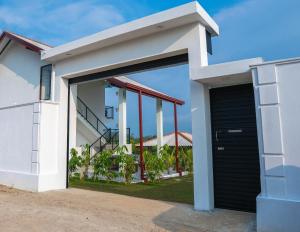 Villa Barbara - Private Pool Villa in Ahungalla