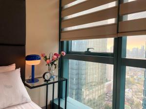 Sophisticated BGC Stay at Uptown Area #oursw30c2