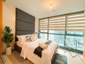 Sophisticated BGC Stay at Uptown Area #oursw30c2