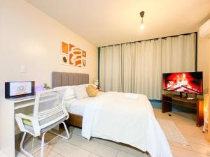 BGC Stay: Prime Condo AcrossGrand Hyatt #oursw32p