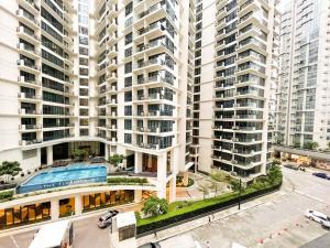 Prime Condo Living Near Venice Canal #msert26k