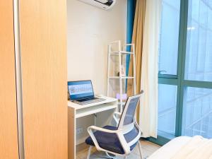 Luxury BGC Condo Across Uptown Mall #ournw19a