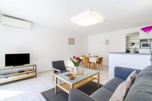 Appartements Bel appartement Terrasse- Piscine- Tennis- Parking : photos des chambres