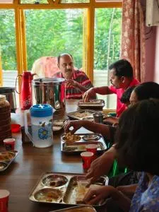 HoTEL CROWN PALACE - Durgjan