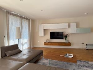 Luxury 3-BR near Tower Bridge Family & Business Ready