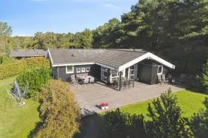 Excellent Cottage With Sauna And Spa, 10 Persons, - Holmstrup