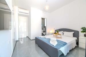 By The Beach - Aura Villa