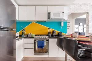 Sunny and Modern Cozy flat for 2 in Downtown