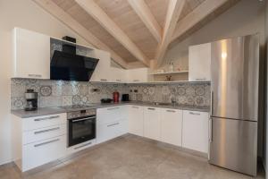 LIBRO DORO Central suite