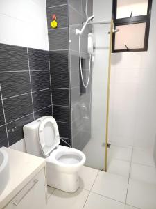 Paradigm Mall Platino Apartment 2BR 2FREE By Natol
