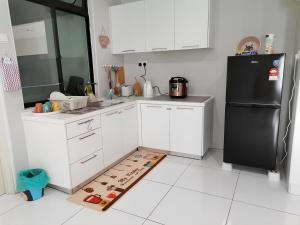Paradigm Mall Platino Apartment 2BR 2FREE By Natol