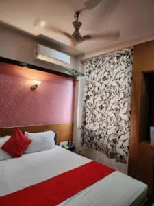 Hotel U S - Aurangābād