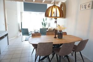 Kustverhuur, Oude manege, Nieuwvliet 14-16