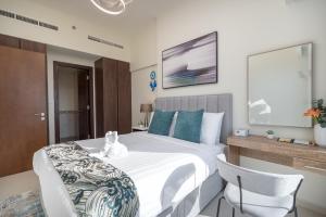 Stunning Burj View - Cozy 2BR - 5 min Dubai Mall