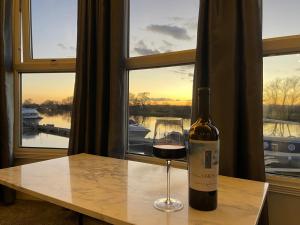 On the river Severn - Severnside Boat & Caravan Park, Caravan 9