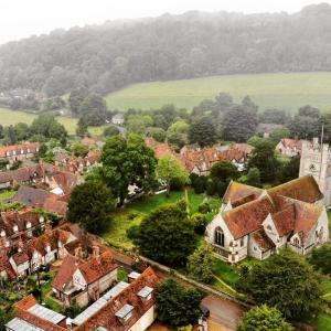 Charming Country Cottage with Lovely Views