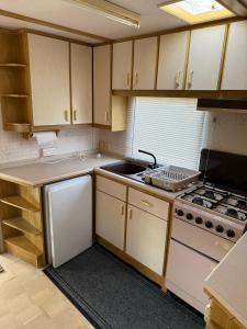 S&l caravan holidays