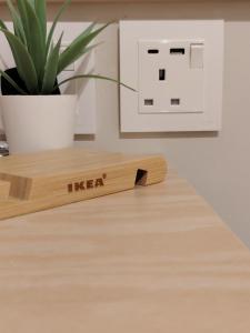 Five Hours للرجال فقط