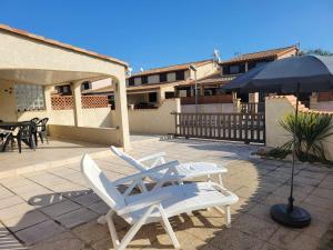 Belle villa dangle climatisée, residence TAMARIS, wifi, 2 chambres 4 couchages PORTIRAGNES PLAGE LRTAMM1