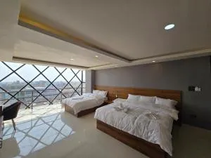 Hotel Kavaana - Gurdhām