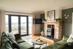 Drumbarna Hideaway with Hot Tub