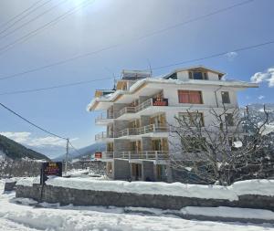 MB Igloo Resort