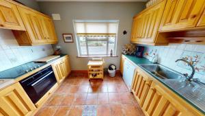 Cozy Waterside Retreat Ballyvaughan 3